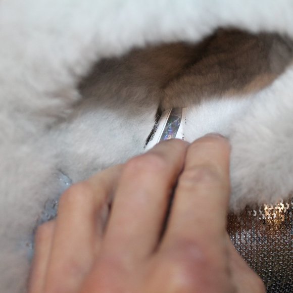 NIB UGG WOMEN'S SCUFFETTE II METALLIC SILVER SHEARLING LINED SLIPPERS - Picture 6 of 6